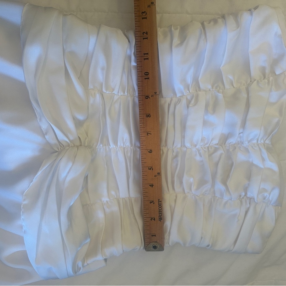 Vintage White Strapless corset wedding Gown pencil skirt with bow details - Picture 11 of 13